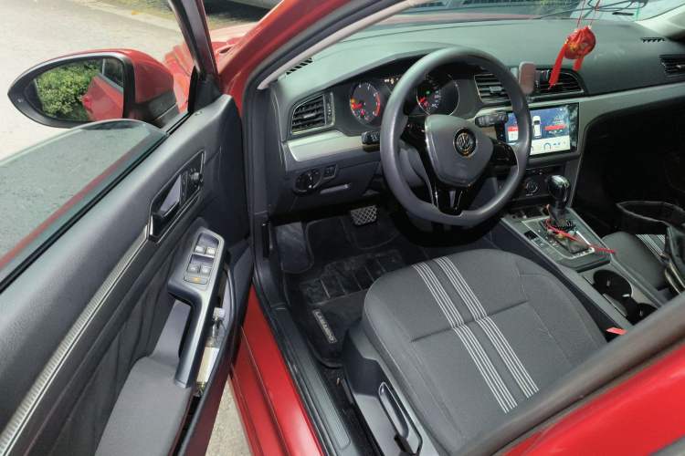 Used Volkswagen Lamando 2015 230TSI DSG Fashion Edition Driver Seat