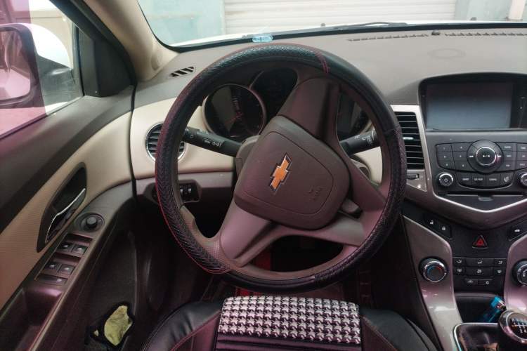 Used Chevrolet Cruze 2015 1.5L Classic SE MT
