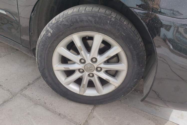 Used Toyota Camry 2012 200E Classic Elite Edition Right Front Wheel Hub