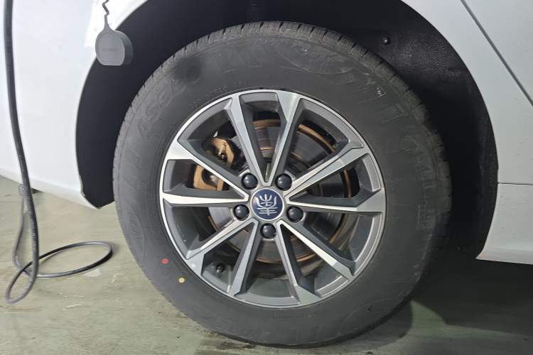 Used BYD Qin PLUS 2024 HONOR Edition DM-i 55KM Leading Model Right Rear Wheel Hub