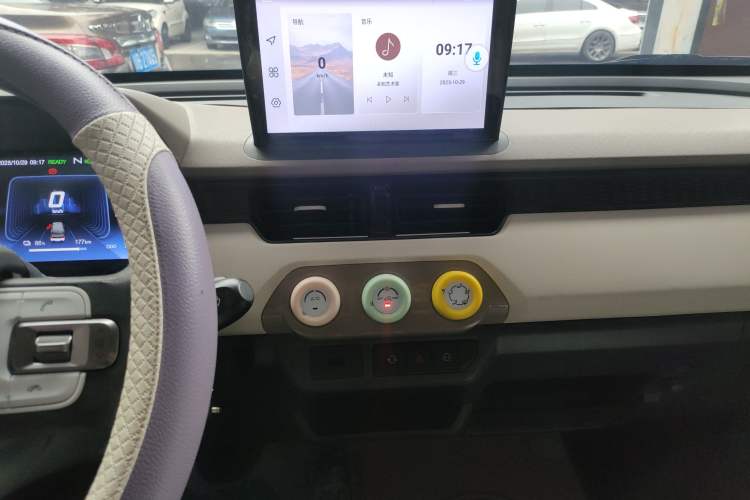 Used Chery QQ Ice Cream 2024 Edition Youth Version 205km Sundae