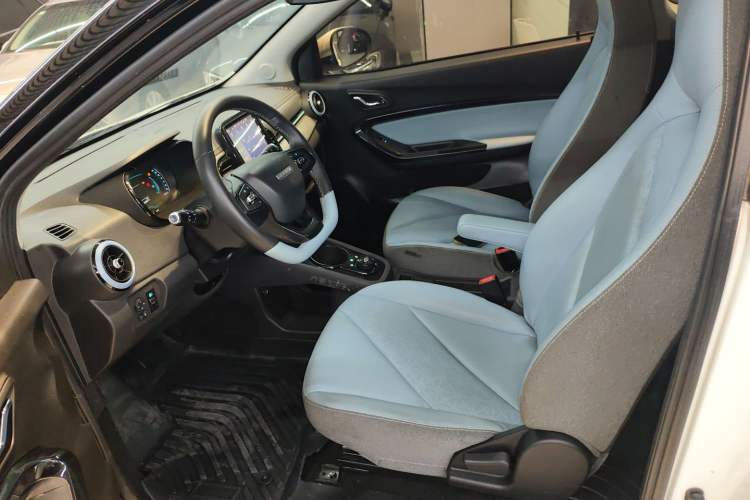 Used Chery Little Ant 2022 Revised Version Sweet Pink Edition Half-Sugar Version Lithium Iron Phosphate 30.7 kWh 30 kW 301 km