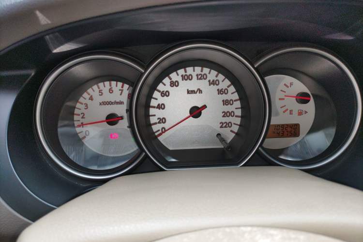 Used Nissan Livina 2007 1.6L Automatic All-Around Model Instrument Cluster