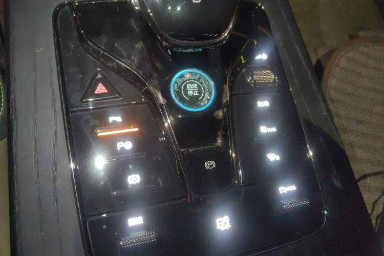 Used BYD Han 2022 EV Genesis Edition 610KM All-Wheel Drive Premium Model
