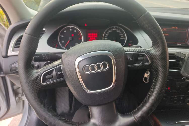 Used Audi A4L 2011 2.0 TFSI Technology Edition