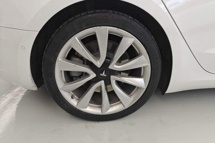 Used Tesla Model 3 2020 Long-Range Rear-Wheel-Drive Version