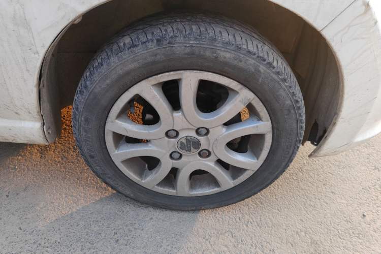 Used Suzuki Alto 2013 1.0L Manual Utility Model Right Front Wheel Hub