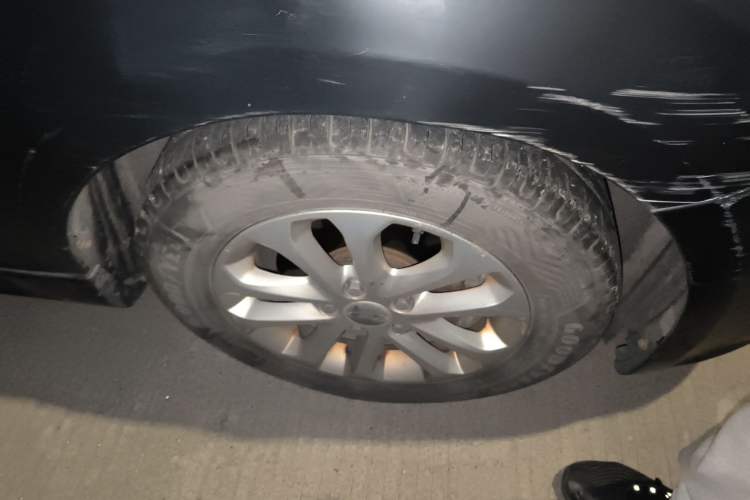 Used Ford Focus 2011 Hatchback 1.8L Manual Comfort Model Right Front Wheel Hub