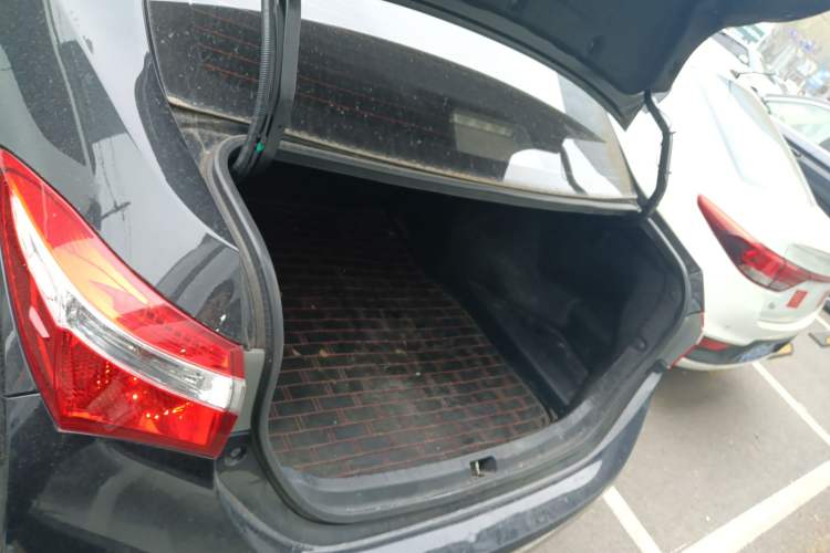 Used Toyota Corolla 2014 1.6L Manual GL