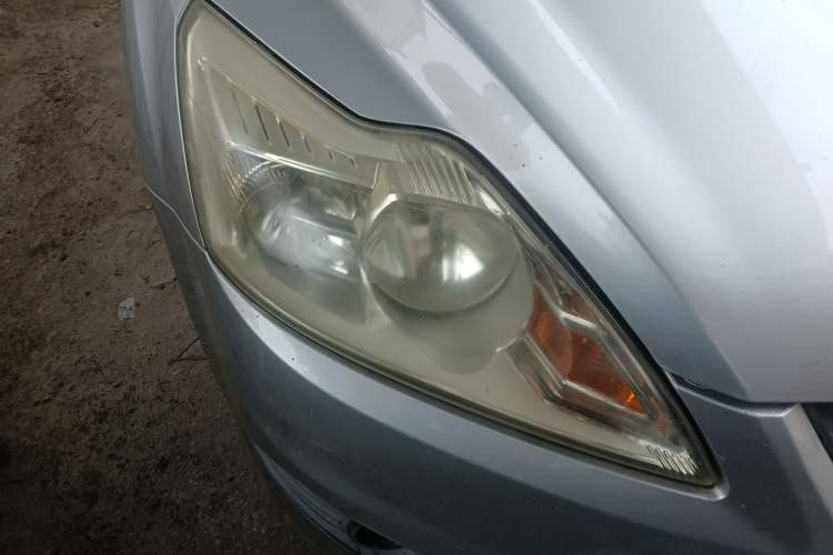 Used Ford Focus 2013 Sedan Classic 1.8L Manual Base Model