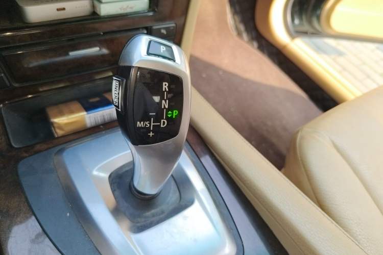 Used BMW 5 Series 2010 523Li Luxury Model