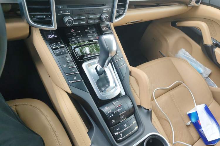 Used Porsche Cayenne 2016 Cayenne 3.0T Gear Lever