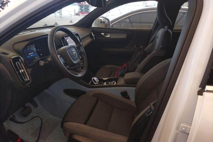 Used Volvo XC40 2023 B3 Zhiyuan Luxury Edition