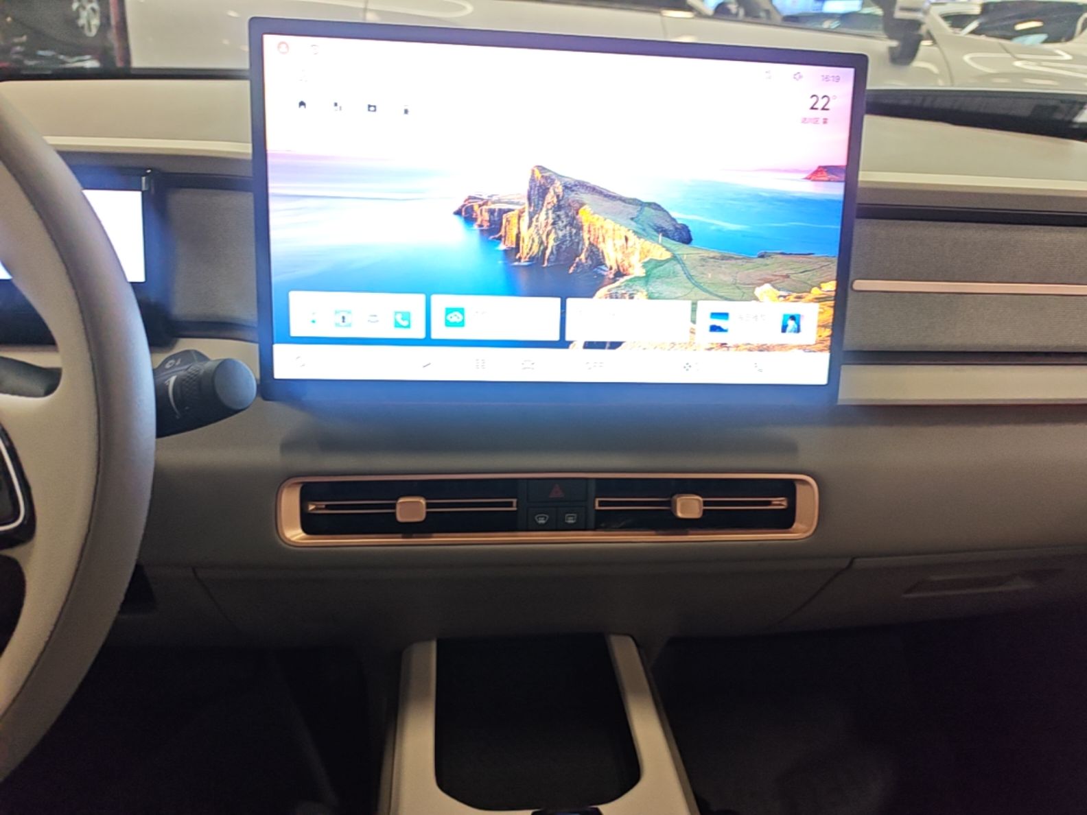 Geely Auto icon 2026 Model Chocolate 1.5TD Pure & Refined Edition — снимка 15