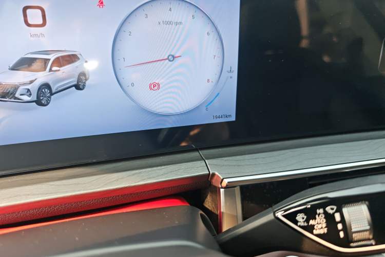 Used Chery Tiggo 8 PRO 2024 Champion Edition 290T Two-Wheel Drive Peak Version 5 Seats Odometer Close Up