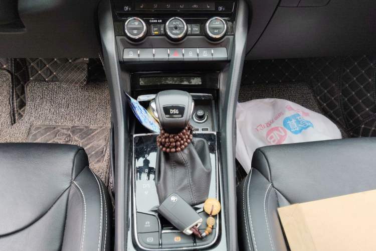 Used Skoda Kodiaq 2018 Facelifted TSI330 5-Seater Two-Wheel-Drive Luxury Enjoyment Edition Gear Lever