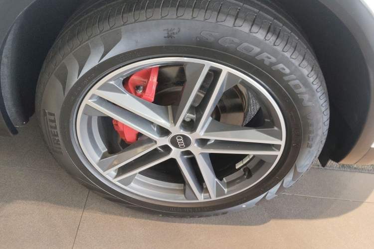 Used Audi Q5L Sportback 2022 Updated 40 TFSI Fashion Version Exterior 4