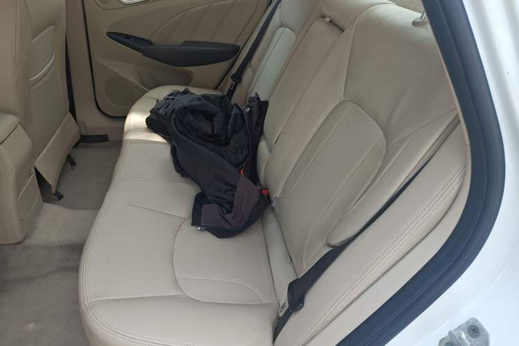 Used Chery Arrizo 7 2015 1.6L Manual ZhiShang Edition
