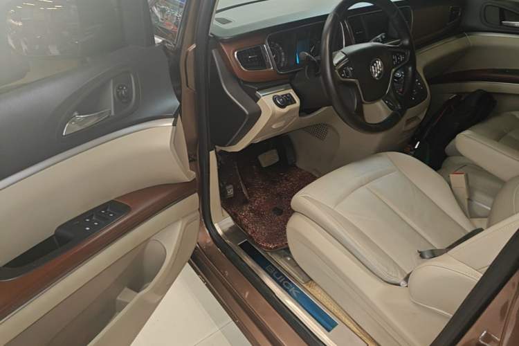 Used Buick GL8 2018 28T Luxury Model China VI Standard