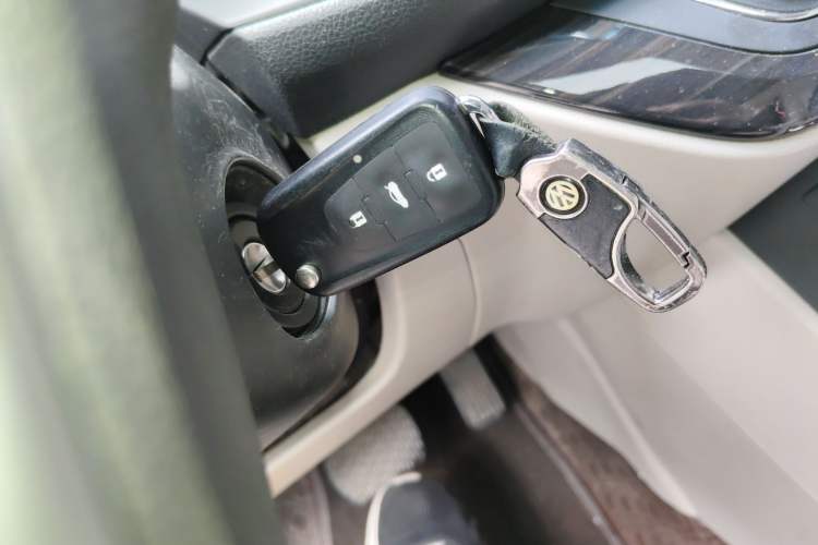 Used Roewe 360 2015 20T TST Deluxe Edition
