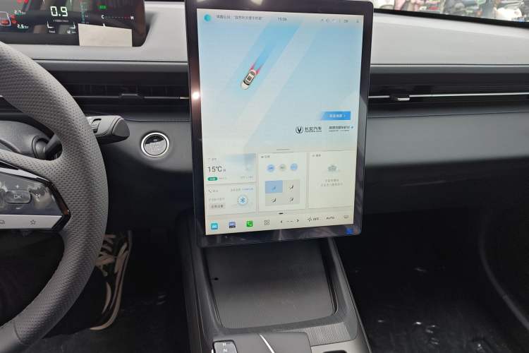 Used CHANGAN Eado 2025 Blue Whale 1.5T 500Bar Prestige Model Audio And AC Panel