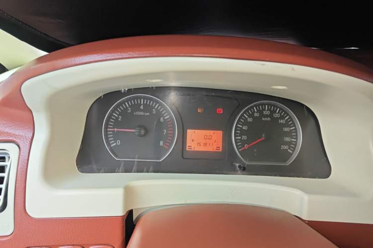 Used FORTHING Lingzhi 2013 M3 1.6L 7-Seater Comfort Model Instrument Cluster