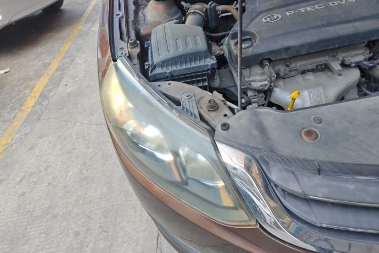 Used Baojun 610 2014 CROSS 1.5L Manual Comfort Model
