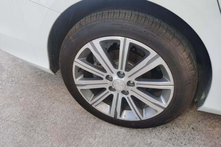 Used Peugeot 408 2014 1.8L Automatic Luxury Edition
