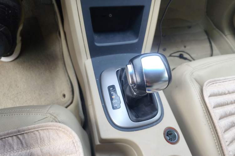 Used Roewe 350 2015 1.5L Automatic Luxury Sunroof Edition
