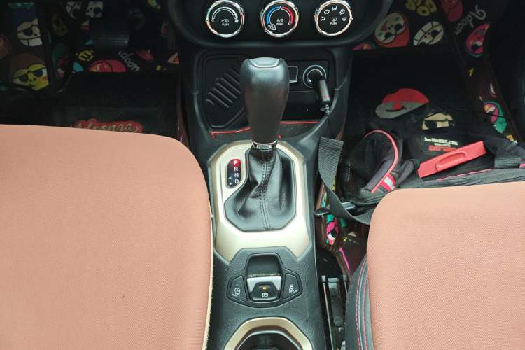 Used Jeep Renegade 2017 180T Automatic High-Energy Version
