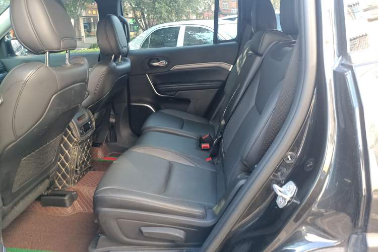 Used Jeep Grand Commander 2018 2.0T Four-Wheel Drive Enjoyment Edition China VI
