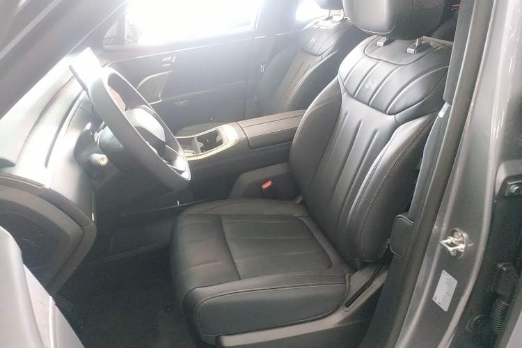 Used ONVO Luxeed L90 2025 Model—Ultra Six-Seater Version