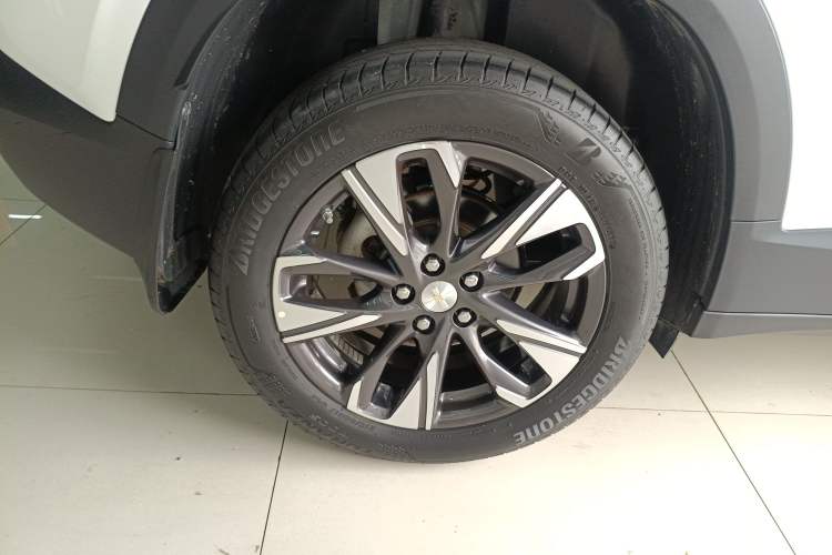 Used Chevrolet Trax 2021 325T Automatic Fun Edition China VI Standard Exterior 5