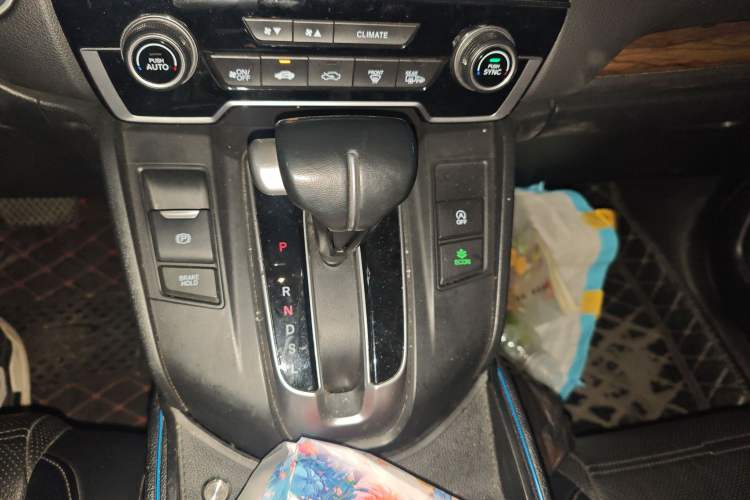 Used Honda CR-V 2019 240TURBO CVT 2WD Fashion Edition China V Gear Lever