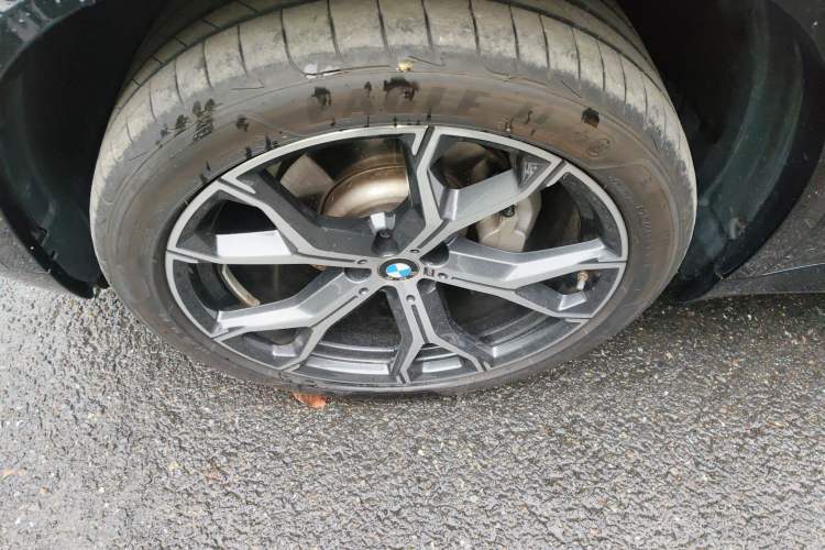 Used BMW X5 2023 xDrive 30Li Luxury M Sport Package Left Front Wheel Hub