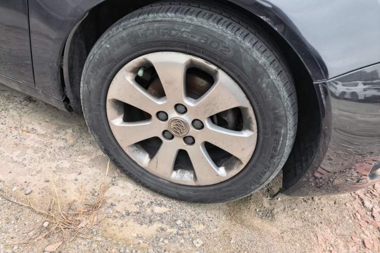 Used Buick Regal 2012 2.0L Luxury Edition Right Front Wheel Hub