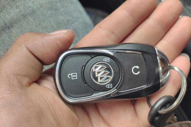 Used Buick Velite 6 2022 Connected Fashion PLUS