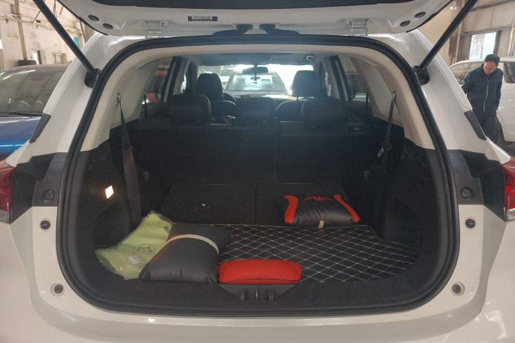 Used Oshan X7 PLUS 2023 Enjoy Edition 1.5T Automatic Prestige 7-Seater