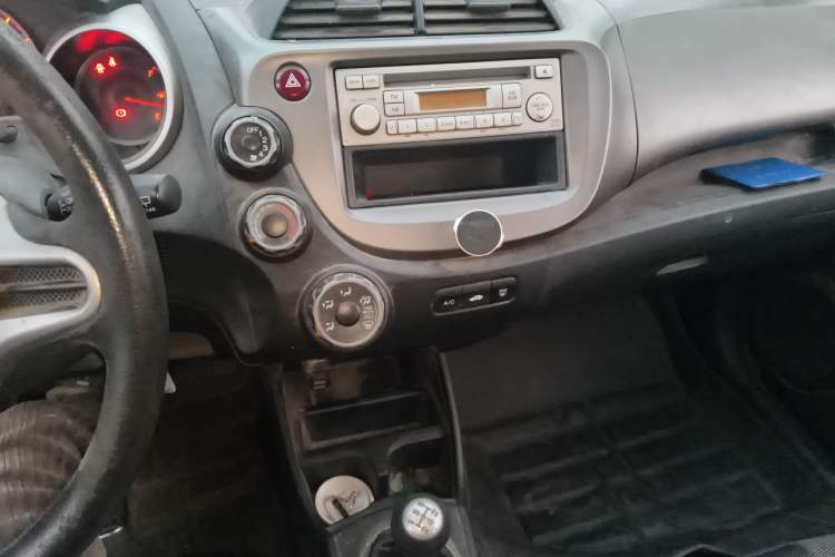 Used Honda Fit 2011 1.3L manual Comfort version
