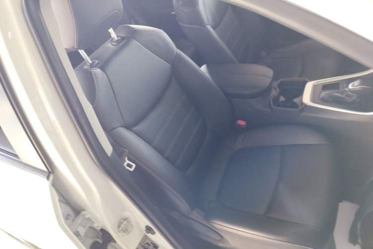 Used Toyota RAV4 2020 2.0L CVT Two-Wheel Drive Fashion PLUS Edition
