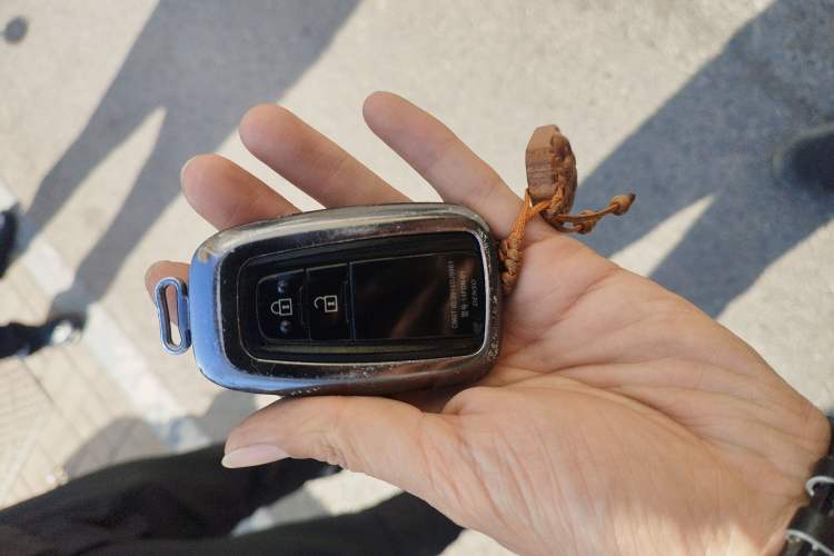 Used Toyota Prado 2018 3.5L Automatic TX-L with Rear-Mounted Spare Tire
