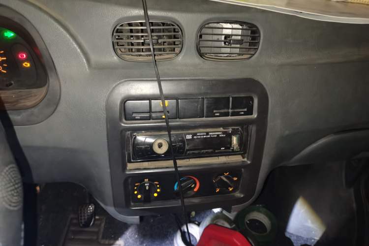 Used Wuling Zhiguang 2010 1.0L New Version Practical Short-Body L2Y