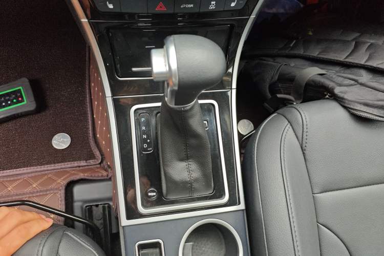 Used Haval H2 2017 Red-Label 1.5T Automatic Two-Wheel Drive Luxury Model