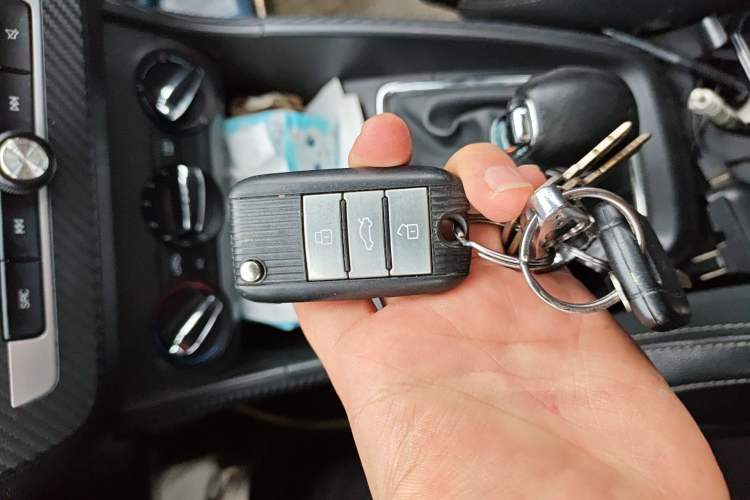 Used MG ZS 2018 1.5L Automatic Luxury Edition China V Standard