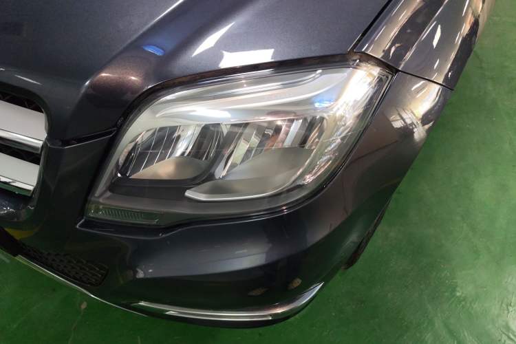 Used Mercedes-Benz GLK-Class 2013 GLK 300 4MATIC Dynamic Sunroof Model