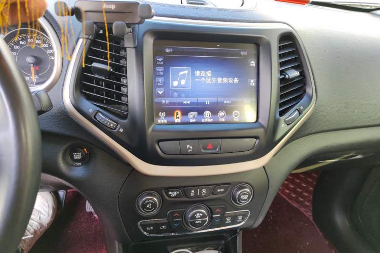 Used Jeep Cherokee 2017 2.0L Superior Edition