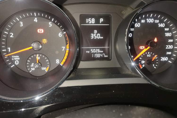 Used Volkswagen Sagitar 2017 230TSI Automatic Comfort Version Odometer Close Up