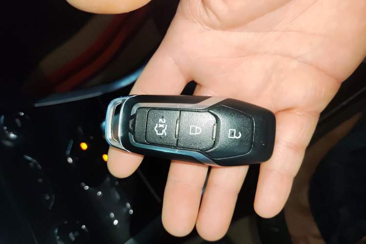 Used Ford Edge 2016 EcoBoost 245 Two-Wheel-Drive Titanium 7-Seater