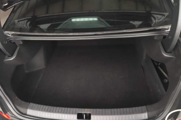 Used Volkswagen Passat 2019 280TSI Business Edition China VI Trunk