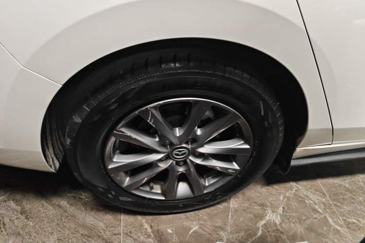 Used Mazda 3 Axela 2020 1.5L Automatic ZhiMei Edition Exterior 5